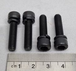 Винт крепления задней крышки корпуса 113SP39